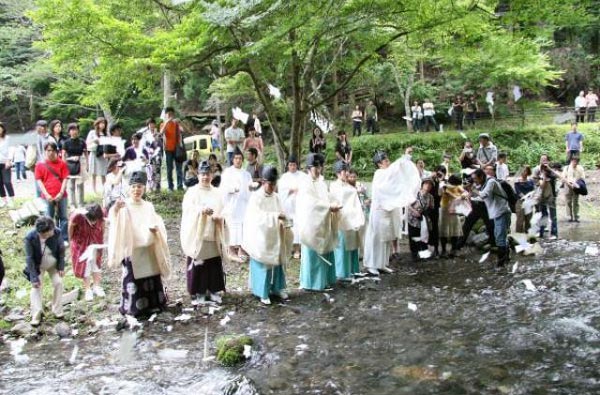 夏越の祓（なごしのはらえ）日本の年中行事