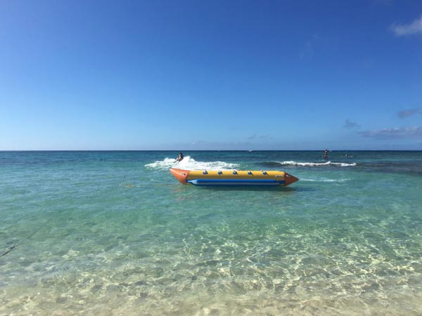 バナナボートと海