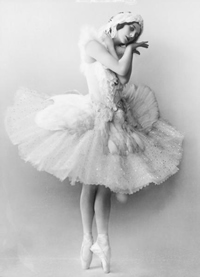 瀕死の白鳥を踊るアンナ・パヴロワ
