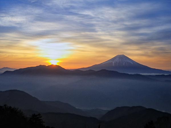 富士山と日の出 夜明け