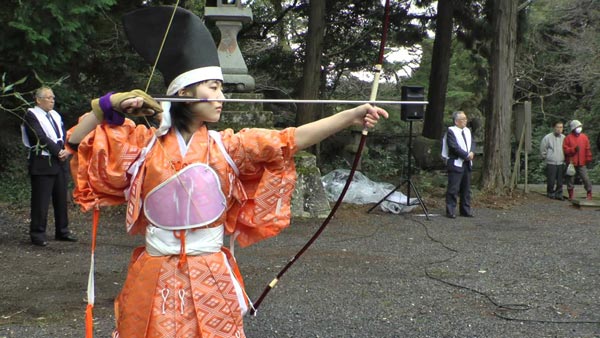 北条八幡宮での節分祭厄除追儺式