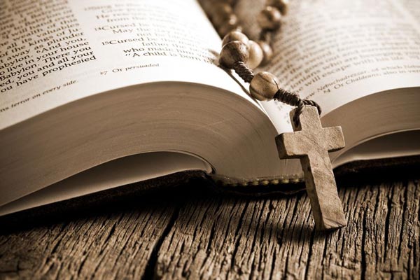 聖書と十字架