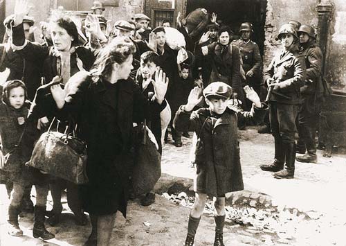 第二次大戦中 ワルシャワのユダヤ人とドイツ軍