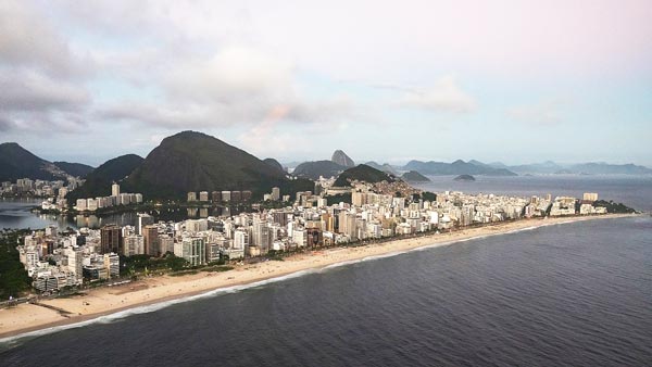 上空から見たイパネマ海岸