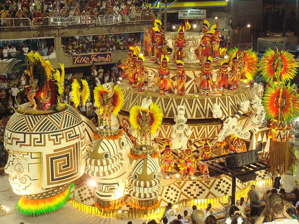 リオのサンバ・カーニバル