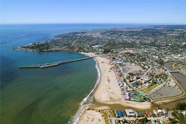 カリフォルニア サンタクルーズの海岸線