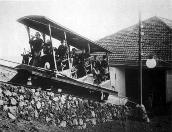 当時の登山電車フニコラーレ イタリア フニクリ・フニクラ