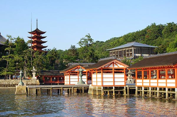 厳島神社