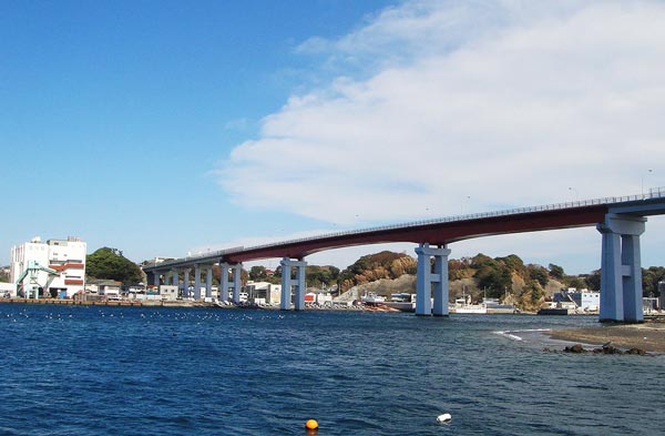城ヶ島と三浦半島を結ぶ城ヶ島大橋