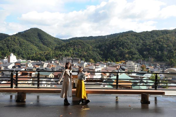 山中節の見える丘 加賀・山中温泉の展望広場