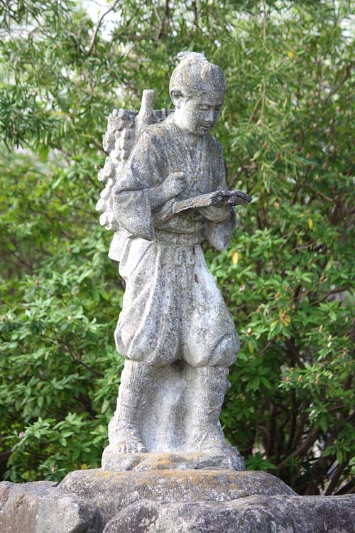 二宮金次郎の像